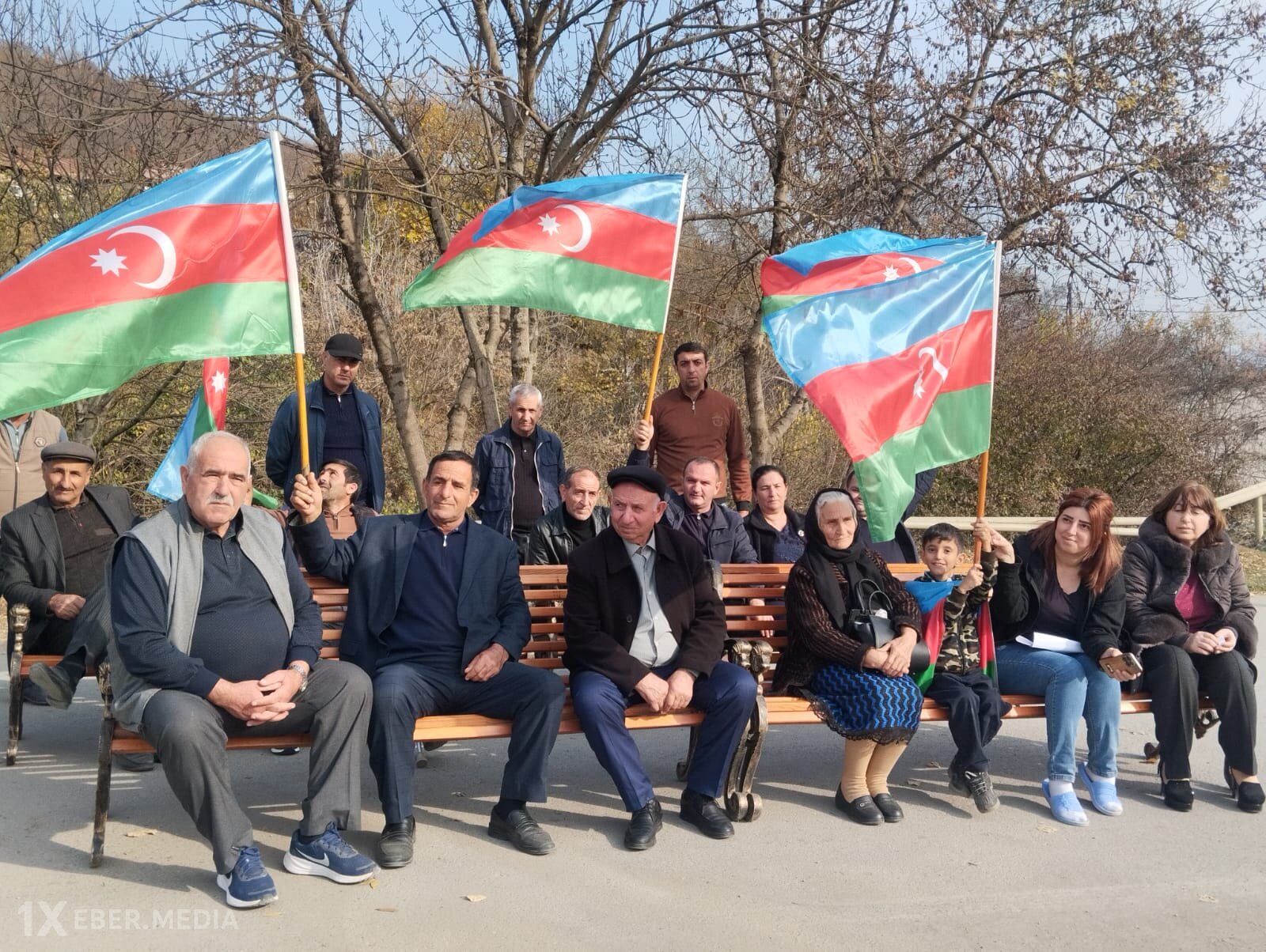 Ağdərənin Vəngli kəndinə köçürülən ailələrə mənzillərin açarları təqdim olunub