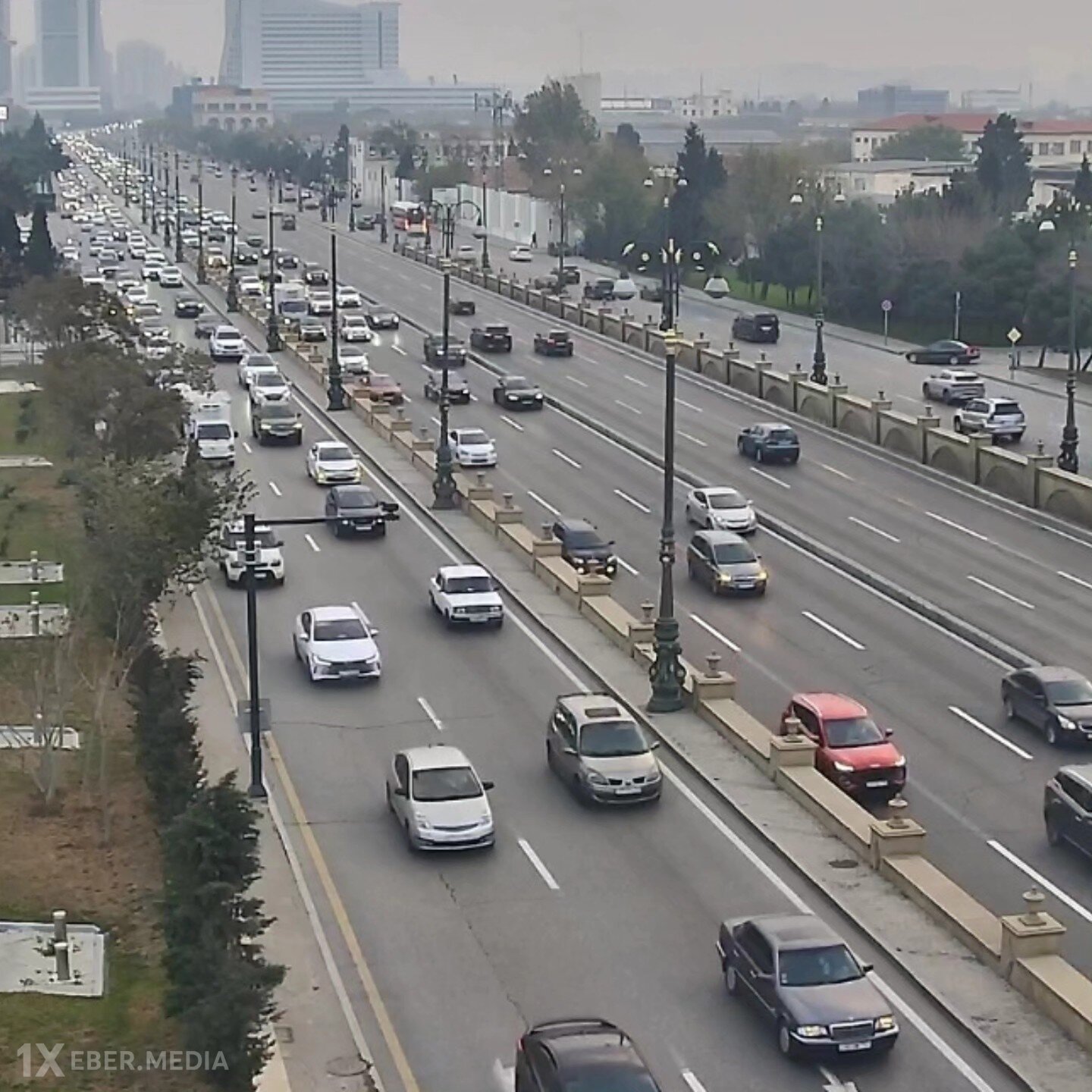 Paytaxtın 17 istiqamətində tıxac var