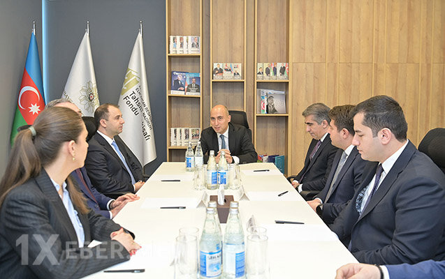 Nazir yeni sədri kollektivə təqdim etdi - Fotolar