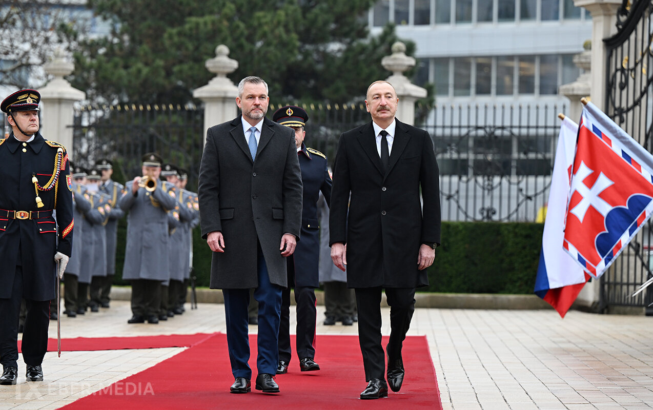 İlham Əliyev Bratislavada belə qarşılandı - Fotolar