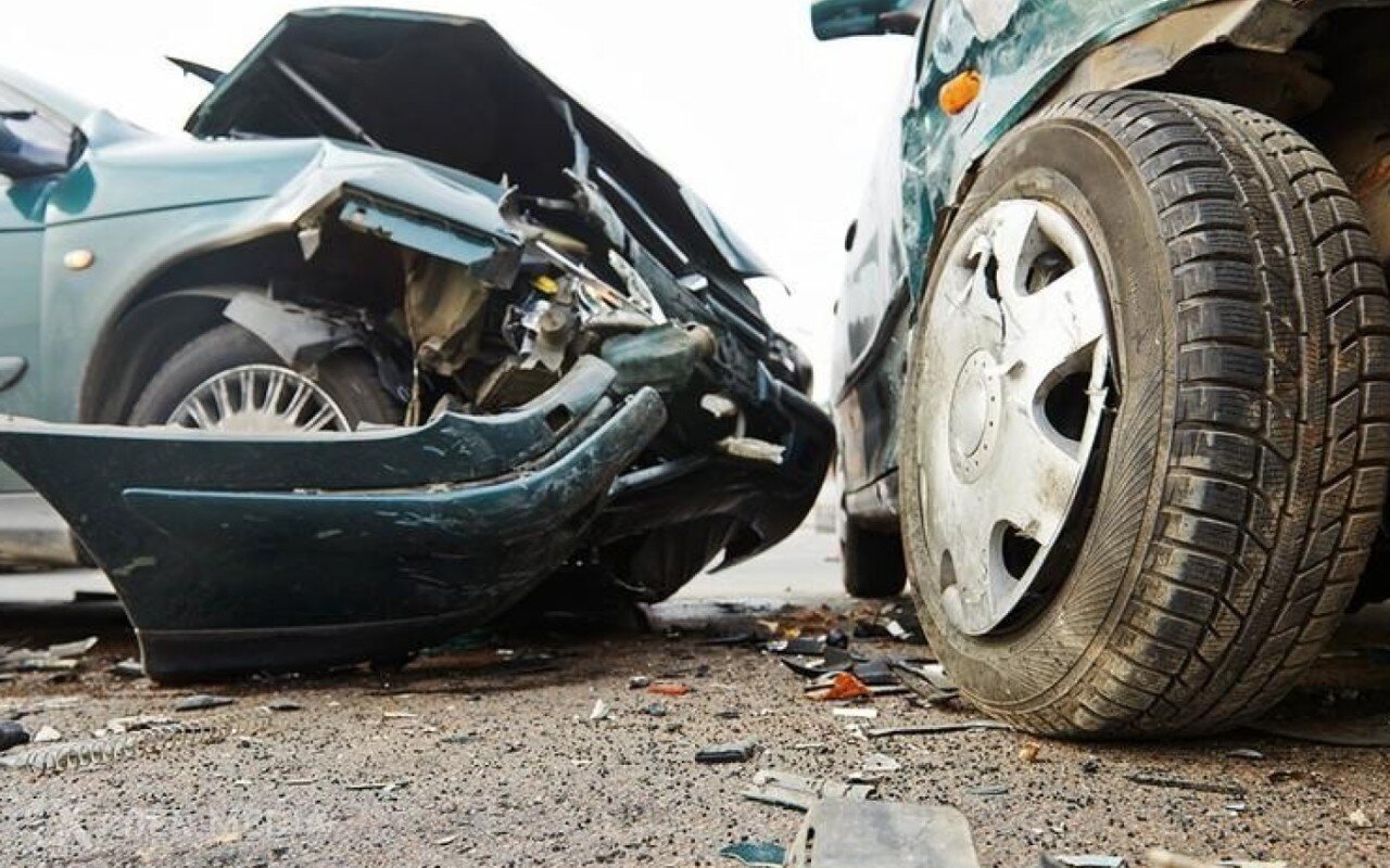 Gəncədə avtomobllər toqquşub, xəsarət alanlar var