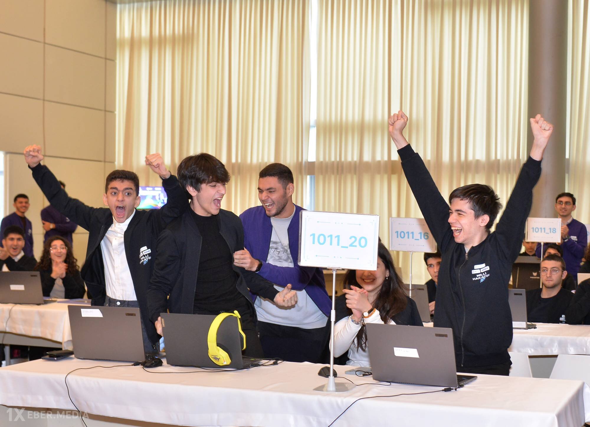 “Məktəblilərarası Milli Hakaton - 2025”in qalibləri mükafatlandırıldı - Fotolar