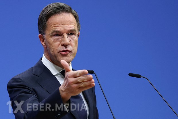 Rutte Minsk razılaşmalarının təkrarlanmasının qarşısını almağa çağırıb