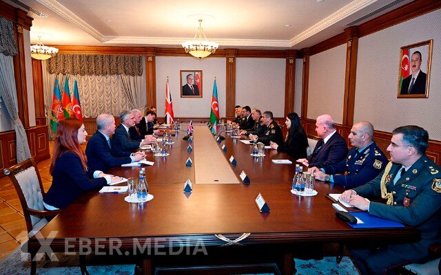 Britaniya ilə hərbi əməkdaşlıq müzakirə edildi - FOTOLAR