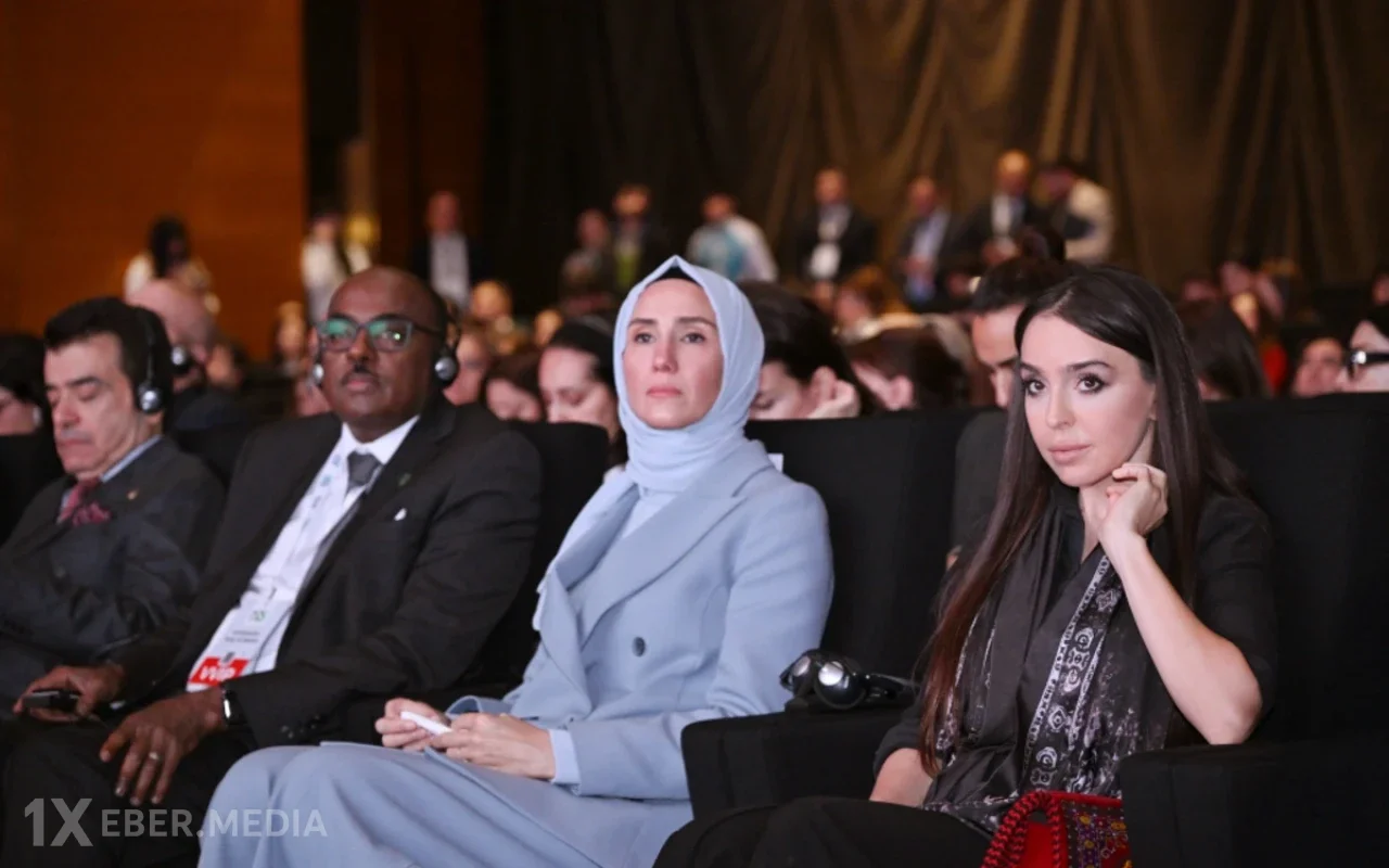 Leyla Əliyeva Qadınlar Forumunda - FOTO