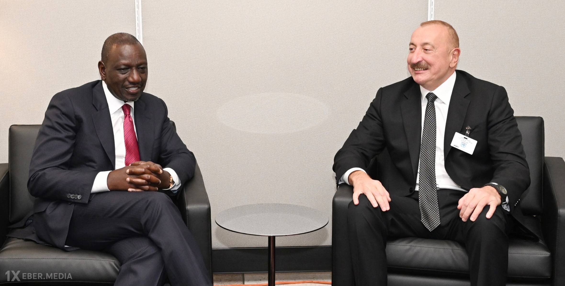 İlham Əliyev həmkarını təbrik etdi