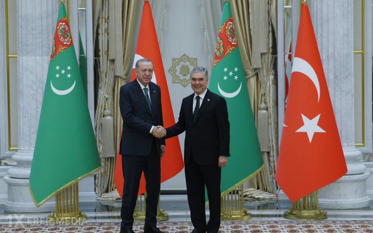 Ərdoğan Aşqabadda Qurbanqulu Berdiməhəmmədovla görüşdü