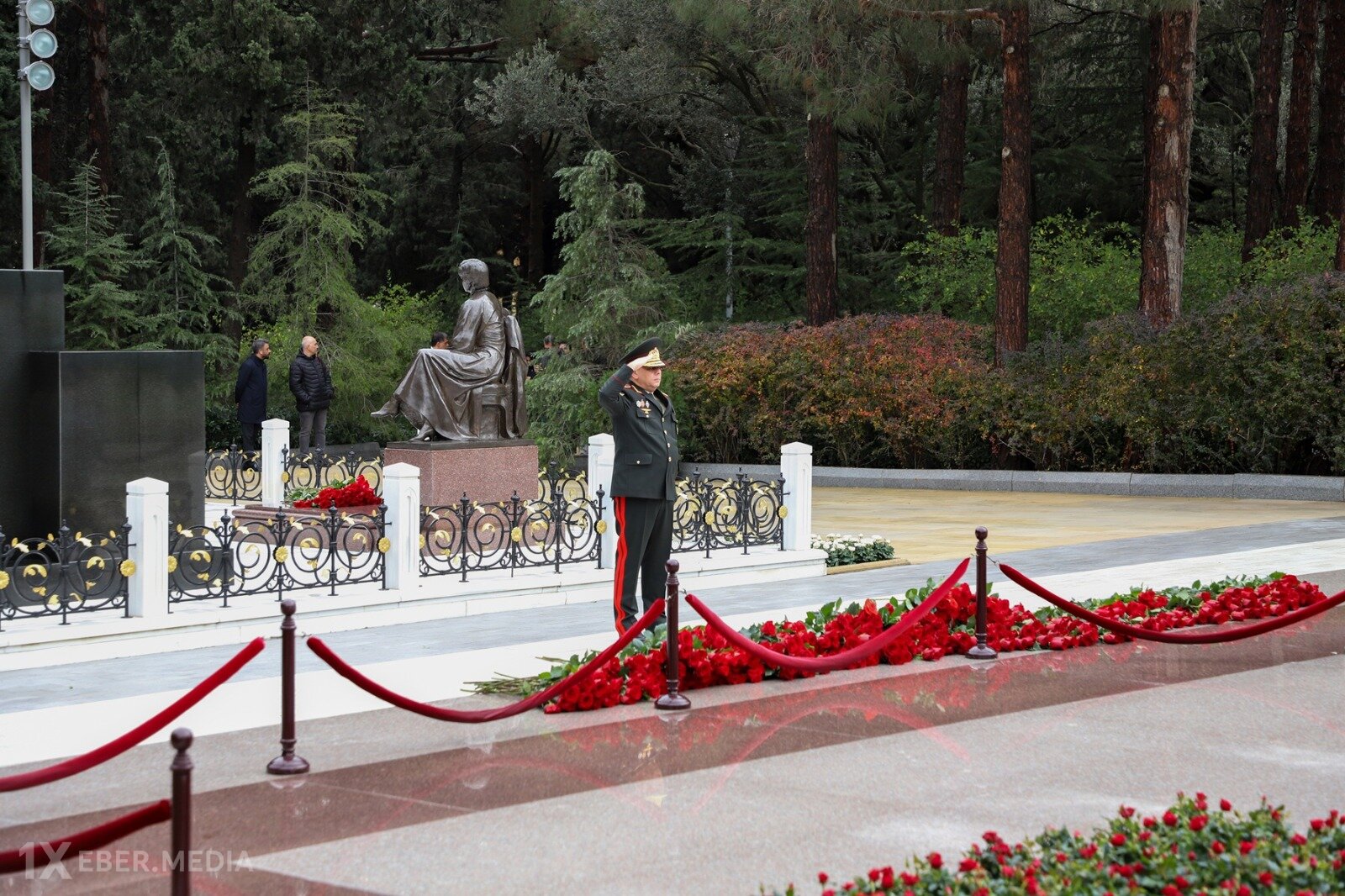 Dövlət Xidmətinin əməkdaşları Heydər Əliyevin xatirəsini yad etdi