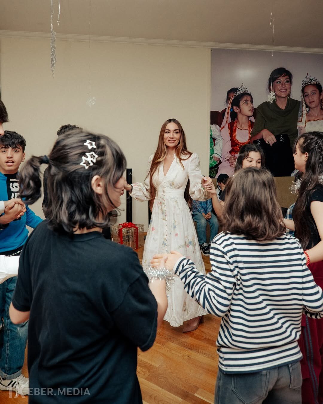 Arzu Əliyeva uşaq evini ziyarət etdi