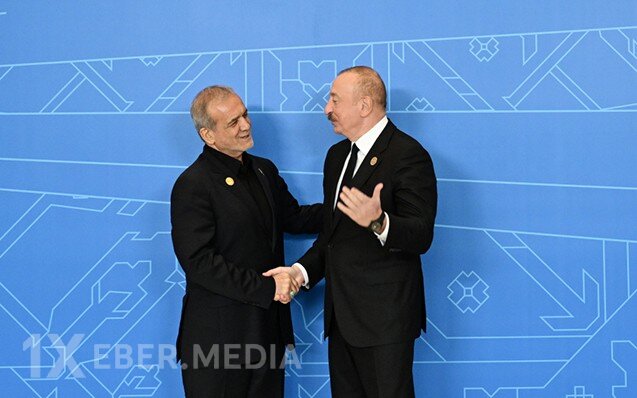 Pezeşkian İlham Əliyevə zəng etdi