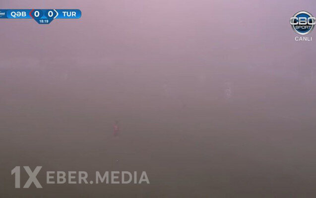 “Qəbələ” – “Turan Tovuz” matçı yarımçıq dayandırıldı - Dumana görə