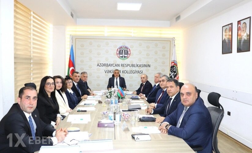 Azərbaycanda bir vəkilə xəbərdarlıq edildi, biri isə cərimələndi