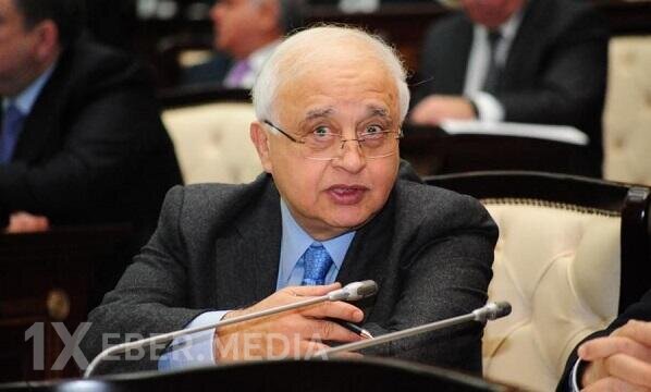 Elçinin qəbirüstü abidəsini o hazırlayır