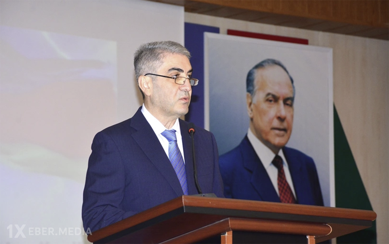 Yeni icra başçısı 23 illik müavini işdən çıxardı