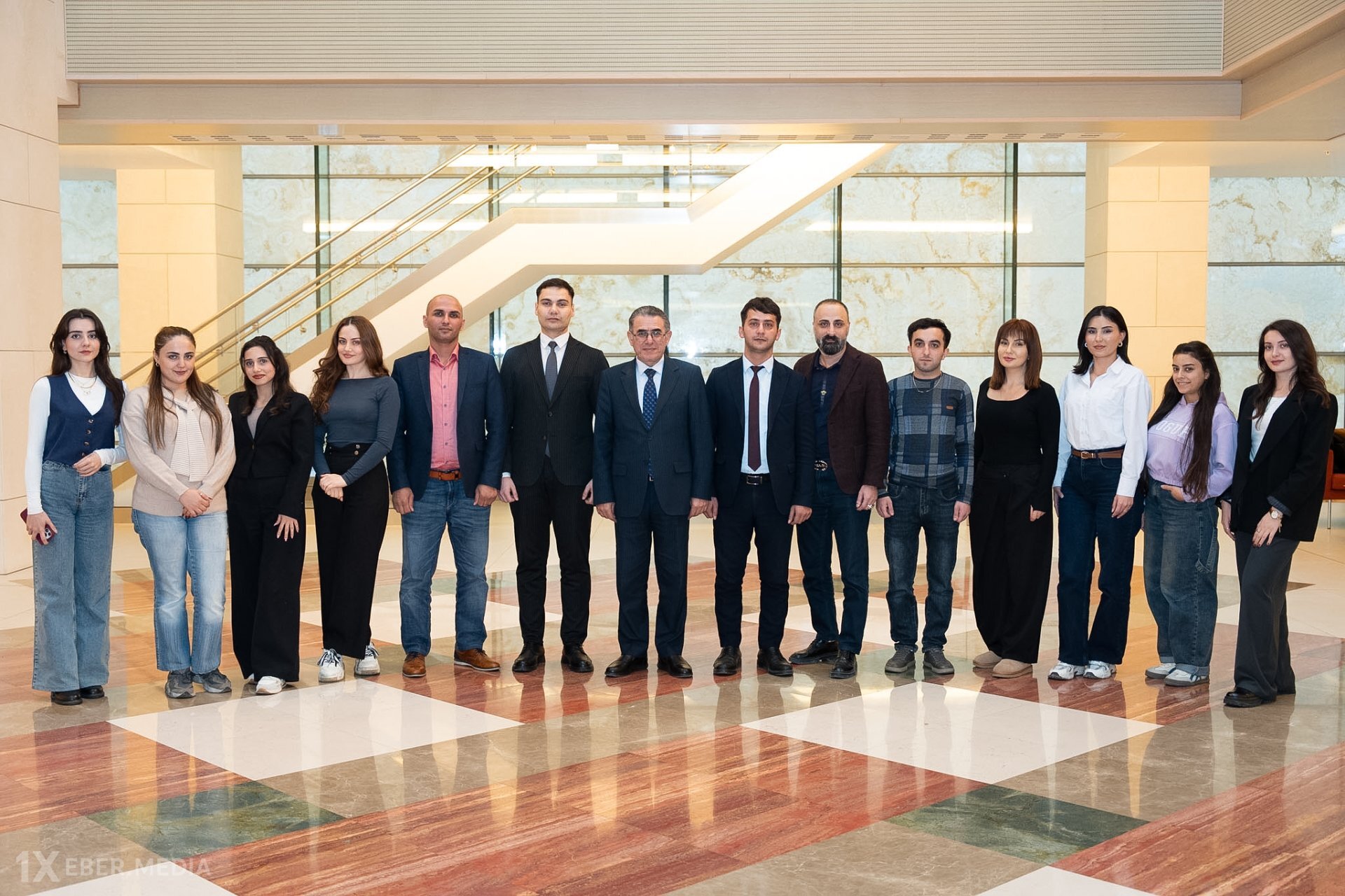 “Storytelling”: müasir publisistikanın yeni narrativləri və aktual trendləri” mövzusunda təlimlərə başlanılıb