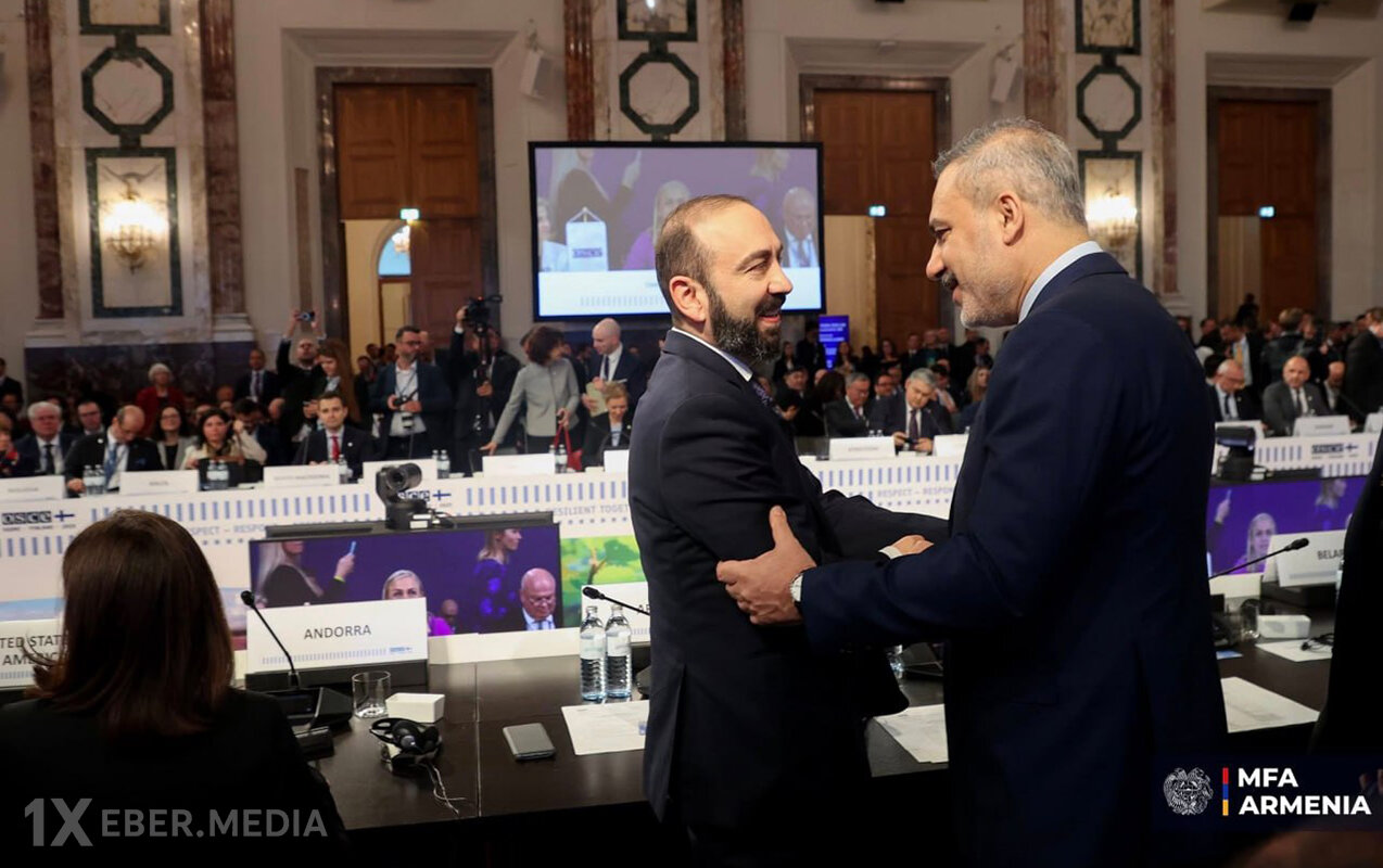 Mirzoyanla Hakan Fidan Vyanada görüşdü - Foto