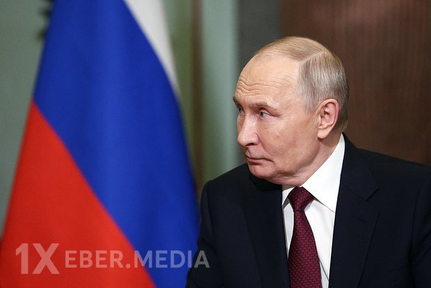 Putin Rusiya Silahlı Qüvvələrinin bir bölməsinə fəxri ad verib