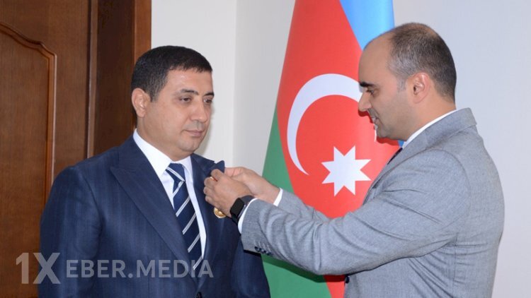 Yeni icra başçısı köməkçisini işdən çıxardı - Bir ay əvvəl vəzifəyə gətirmişdi