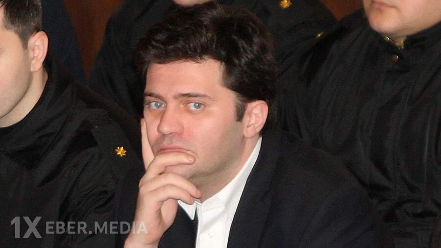 Gürcüstanın keçmiş müdafiə naziri prezident sarayına basqın təşkil etdiyinə görə həbs edilib