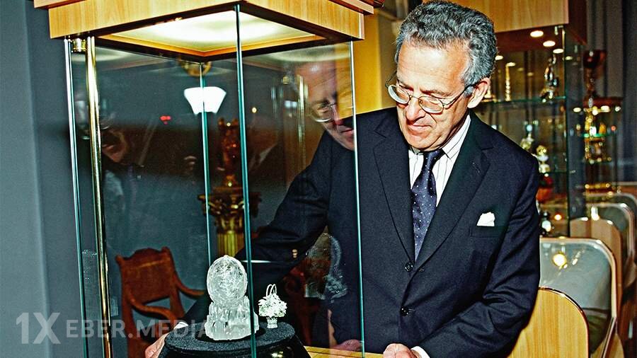 II Nikolayın kolleksiyasından olan Faberge yumurtası hərracda 30 milyon dollardan çox qiymətə satılıb