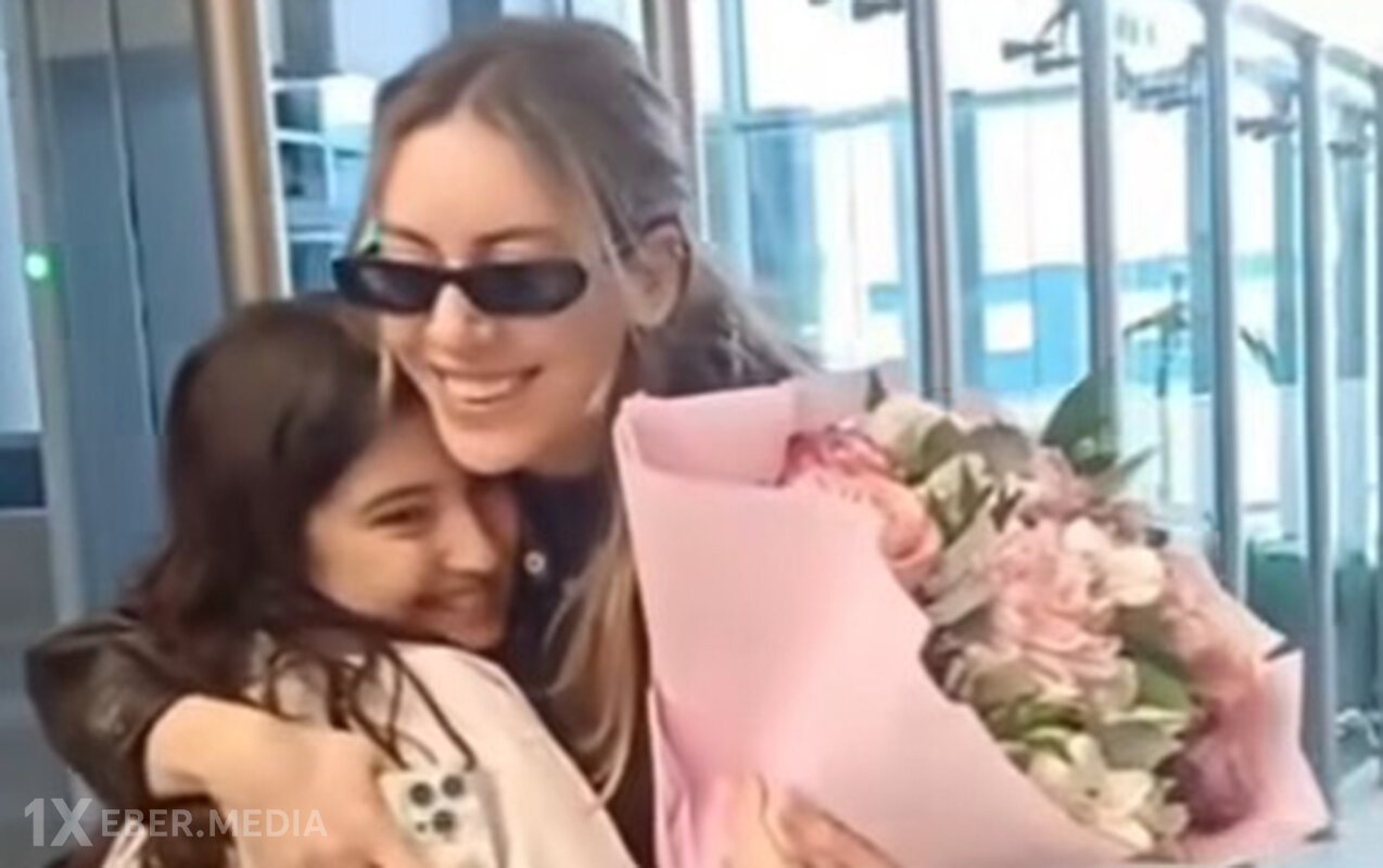 Sinem Kobal Bakıya gəldi