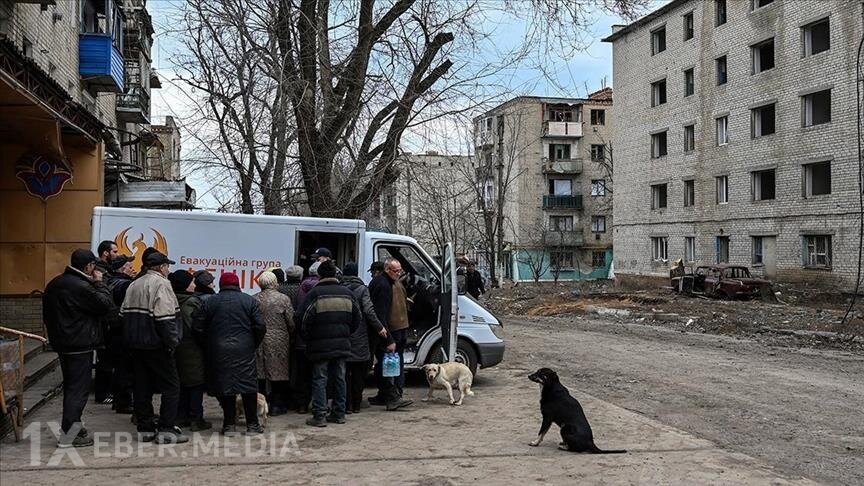 Rus qoşunları Severskdən dinc sakinləri təxliyə edib