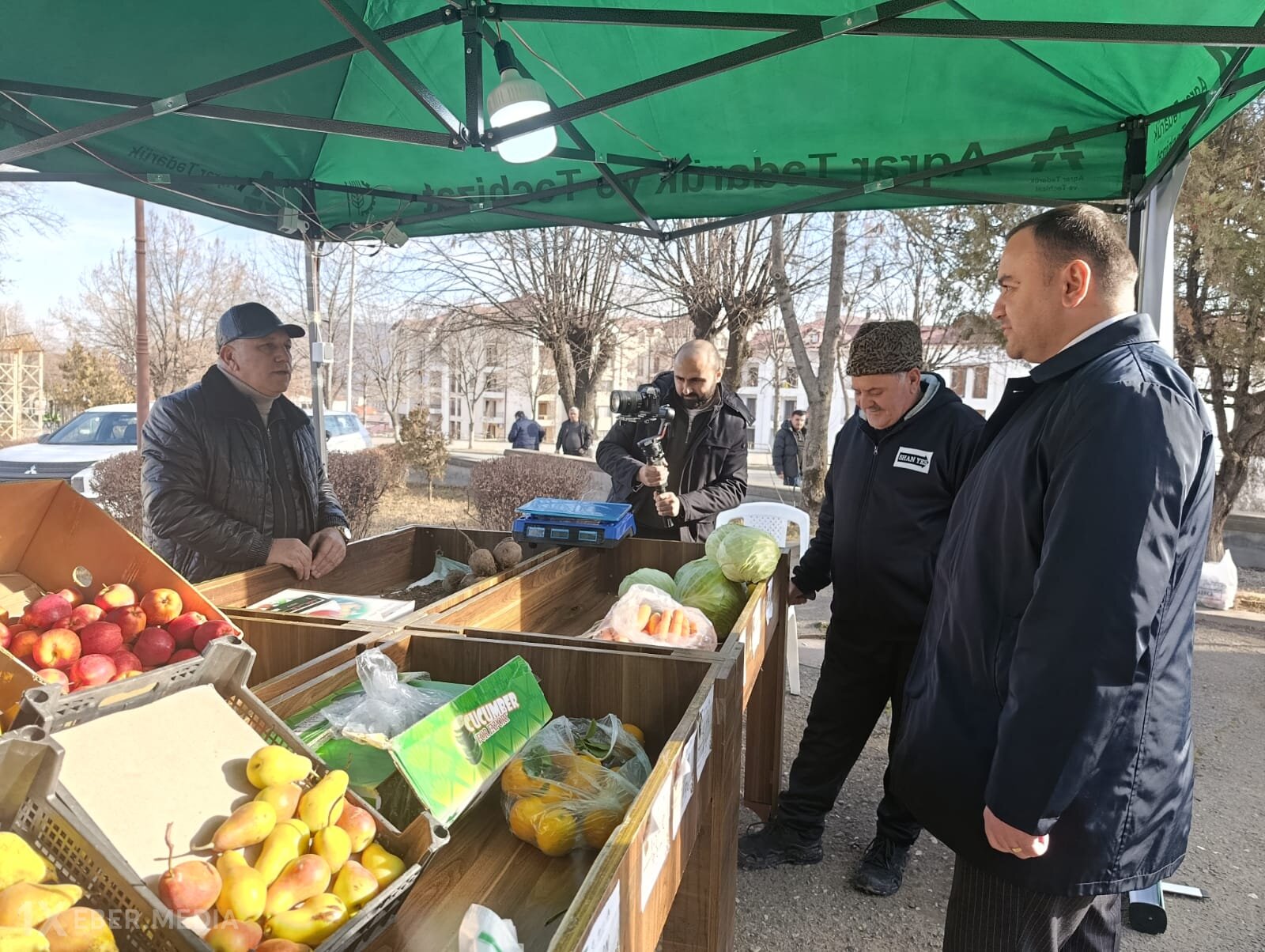 Xankəndidə “Kənddən şəhərə” Yeni il kənd təsərrüfatı yarmarkası təşkil olunub