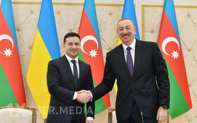 Zelenski Əliyevi təbrik etdi