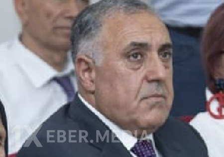 Azər Əlizadə ölkədən qaçıb?