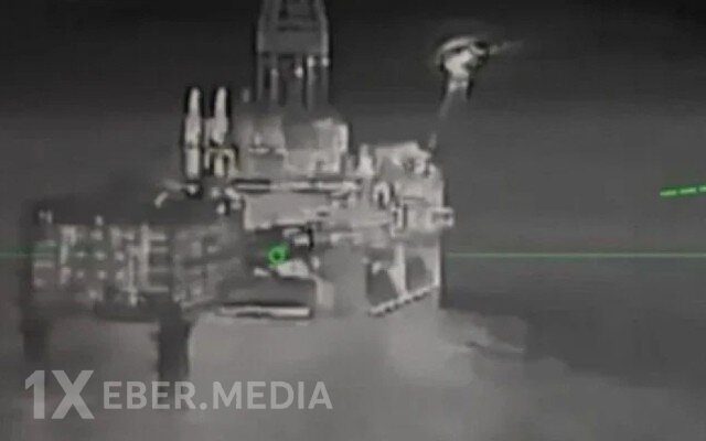 Ukrayna Xəzərdə “Lukoil”in qazma qurğularını vurdu - VİDEO