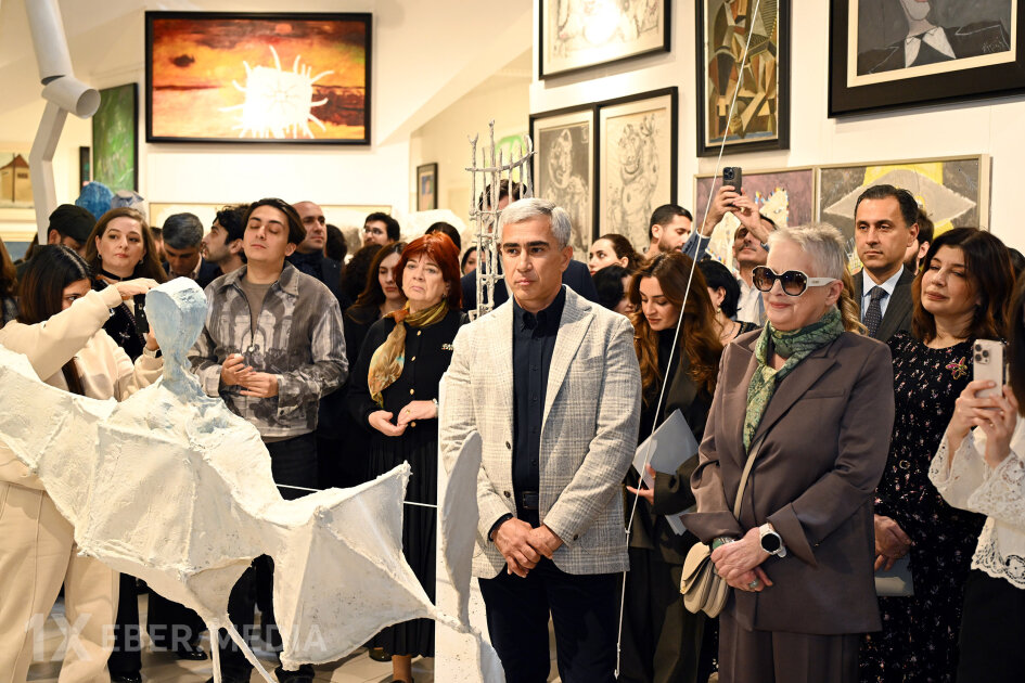Anar Ələkbərov “Qeyzer” adlı sərgidə