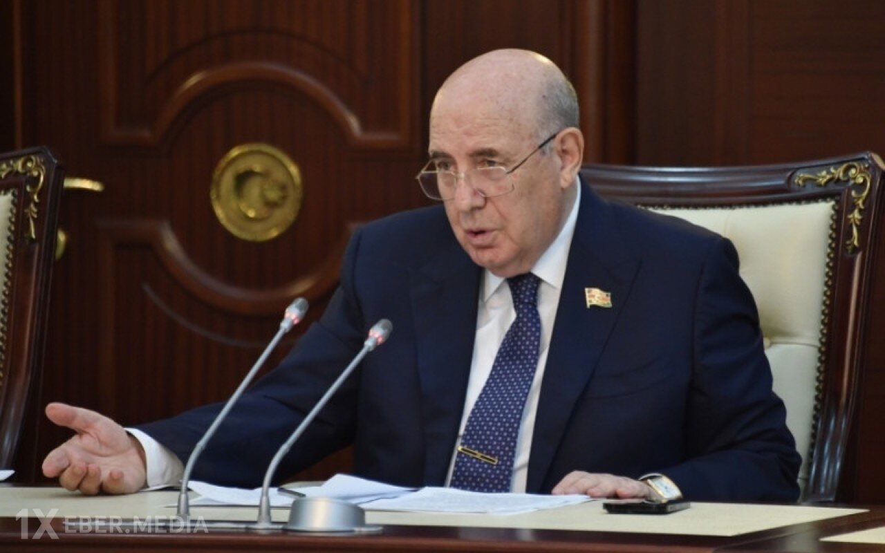 "Davos diplomatiyası: Yeni dünya nizamında Azərbaycan" - Əhliman Əmiraslanov