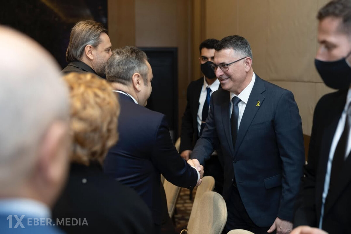 İsrailin XİN başçısı Bakıda - yəhudi icması ilə görüşdü