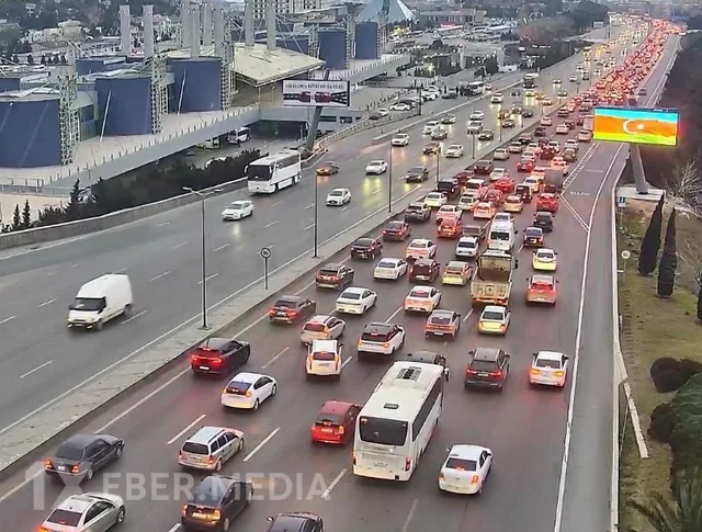 Bakıda ağır tıxac var - Küçələrin SİYAHISI