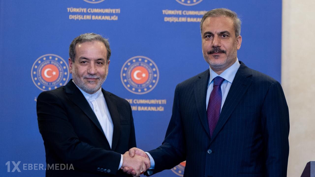 İranın xarici işlər naziri Türkiyəyə gedir