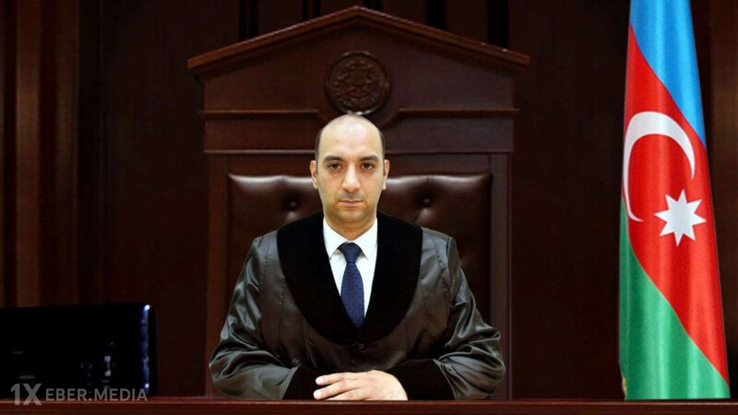 Azərbaycanda hakim özü-özünə etiraz etdi