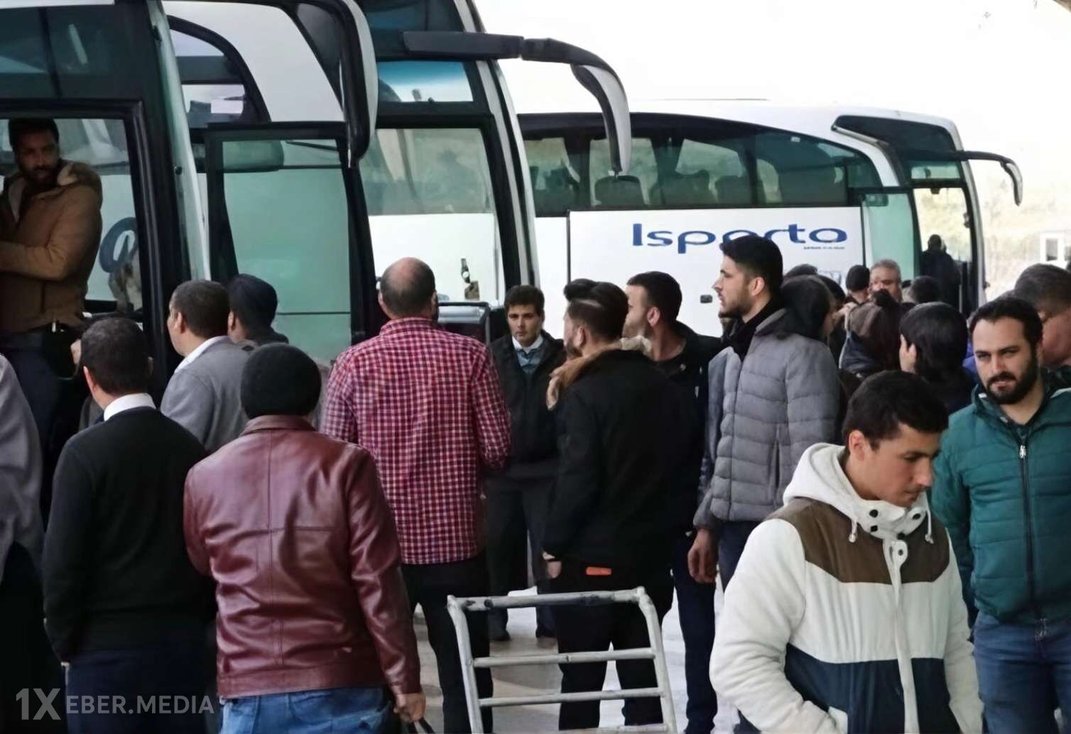 Deputatdan "kəndlərin boşalması" xəbərdalığı: Kəndçi isə "dolanışıq yoxdur" deyir