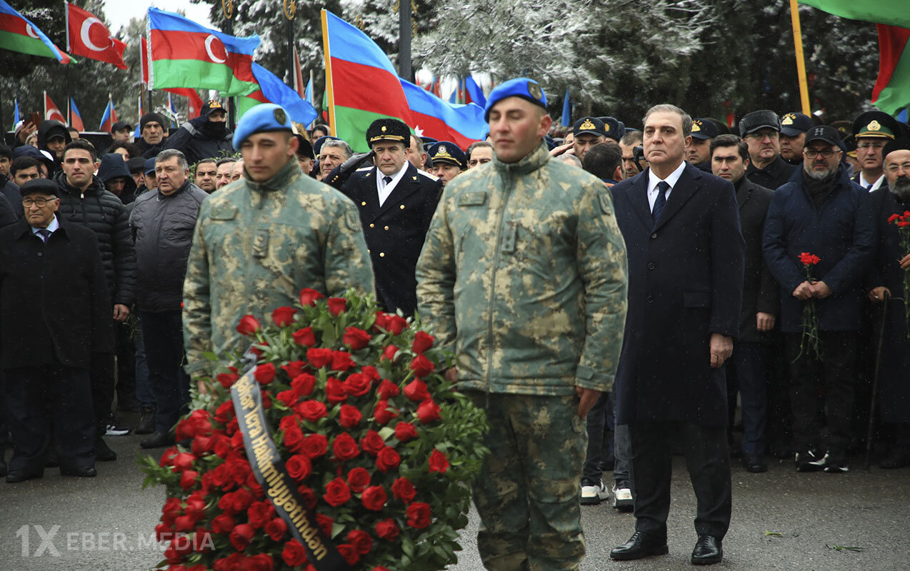 Gəncədə 20 Yanvarla bağlı ümumşəhər tədbiri keçirildi - Fotolar