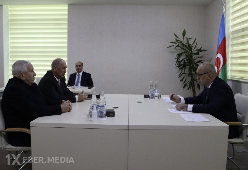 Zaur Mikayılov Ucarda vətəndaşları qəbul etdi