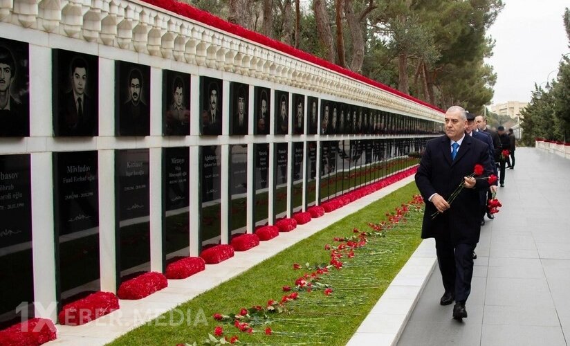 DTX-nin əməkdaşları Şəhidlər xiyabanını ziyarət etdi-VİDEO