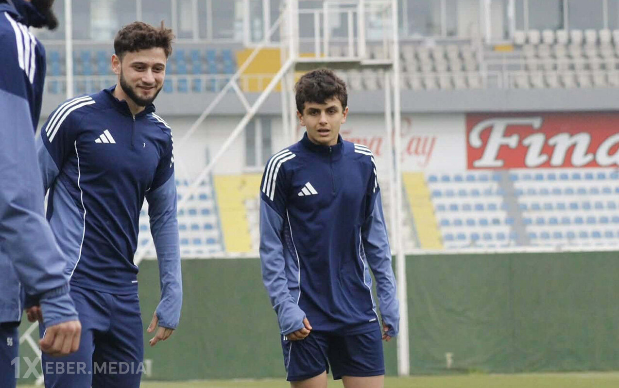 Qurban Qurbanov 16 yaşlı Əlini əsas heyətə çağırdı