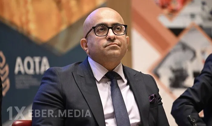 Nazir sədr müavinini işdən çıxardı