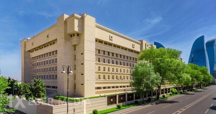 DTX xarici ölkəyə işləyən silahlı şəxsi həbs etdi