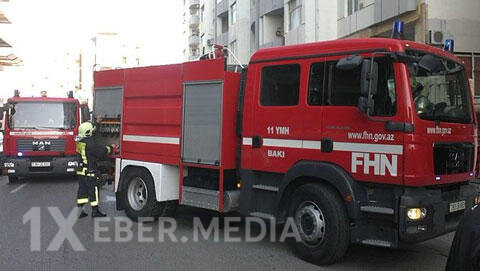Bakıda yaşayış evində yanğın: 1 nəfər tüstüdən zəhərləndi