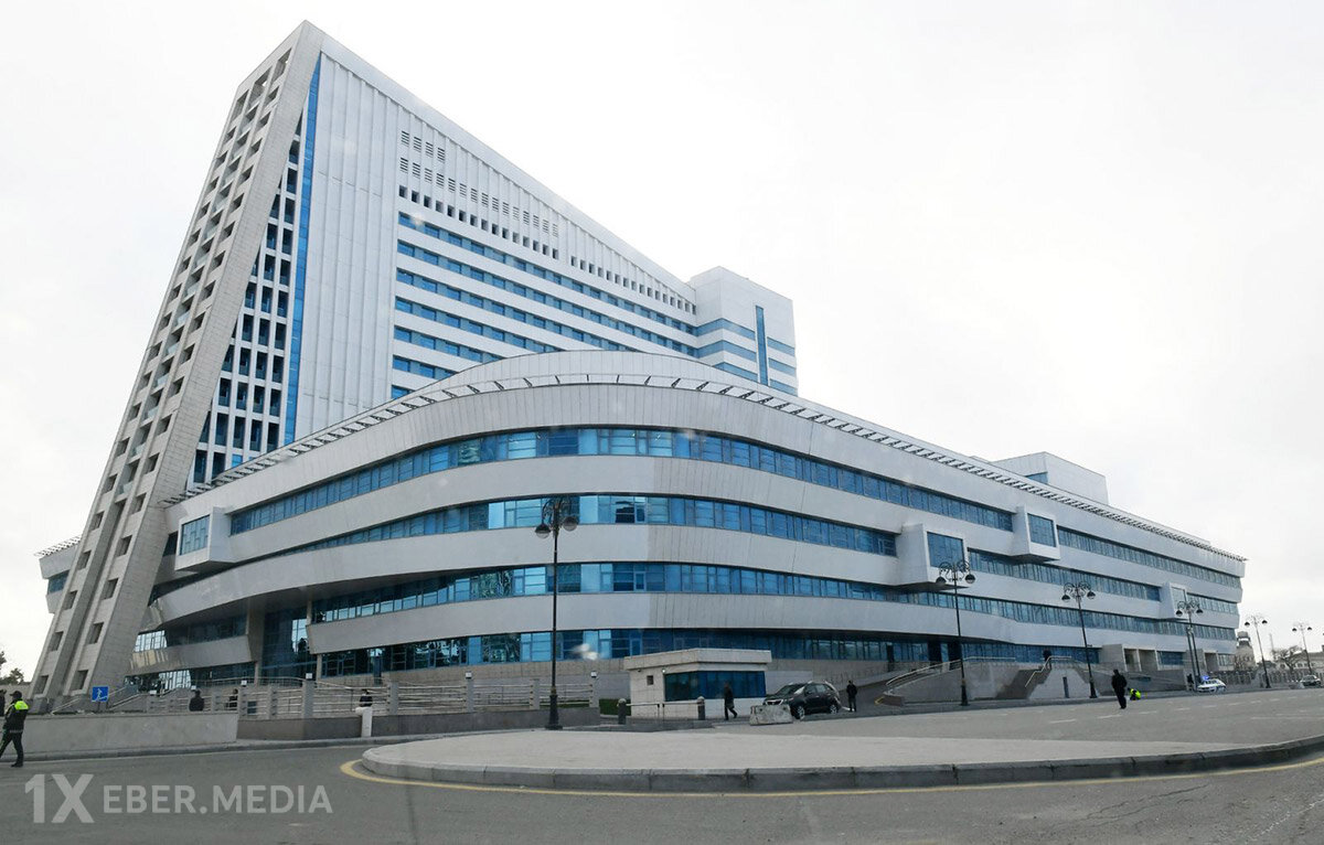 Yeni Klinika qalmaqallı məsələyə münasibət bildirdi