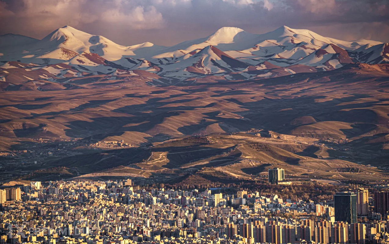 Təbrizdə hərbi vəziyyət elan olundu