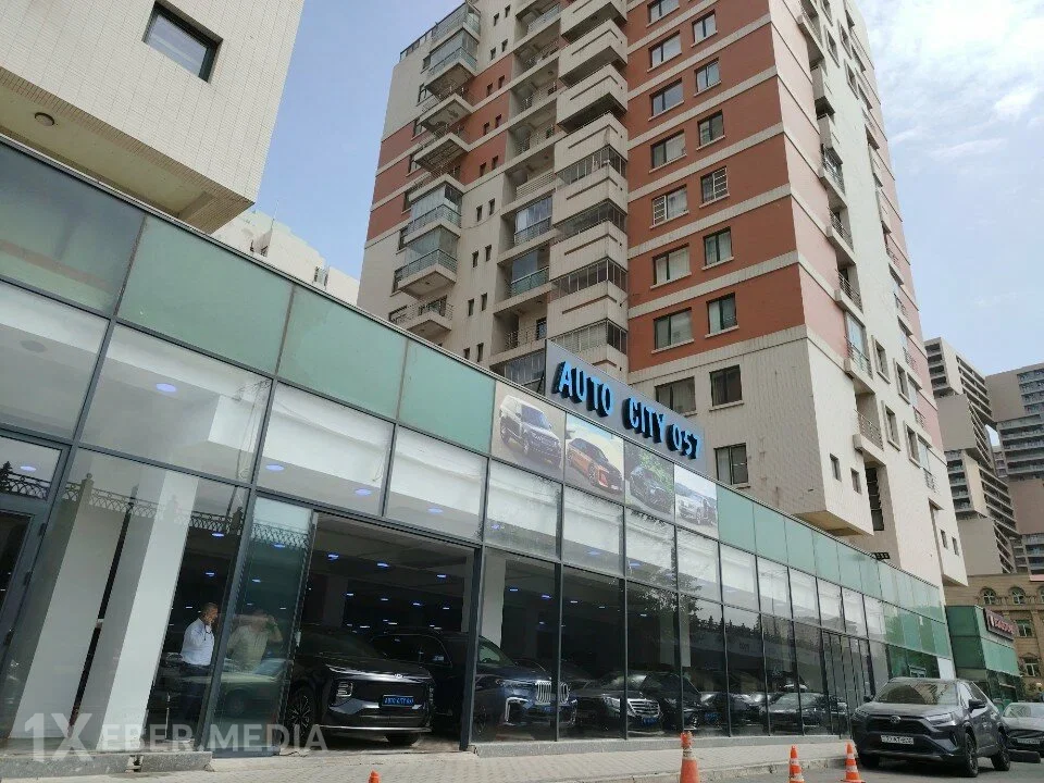 “Auto City 057” salonu səkini zəbt edib-Sakinlər şikayətçidir-VİDEO