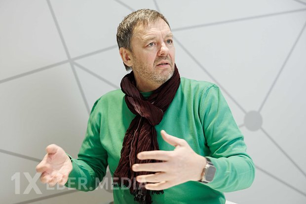 "Uralskie Pelmeni"nin keçmiş direktoru layihədən ayrıldığına görə təəssüfləndiyini bildirib