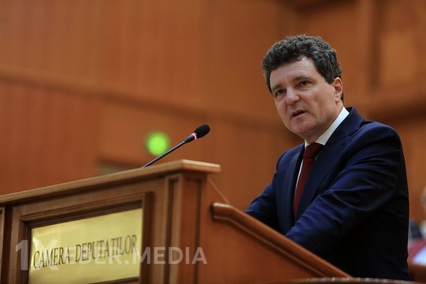 Rumıniya prezidenti Ukraynadakı ciddi problemdən danışıb