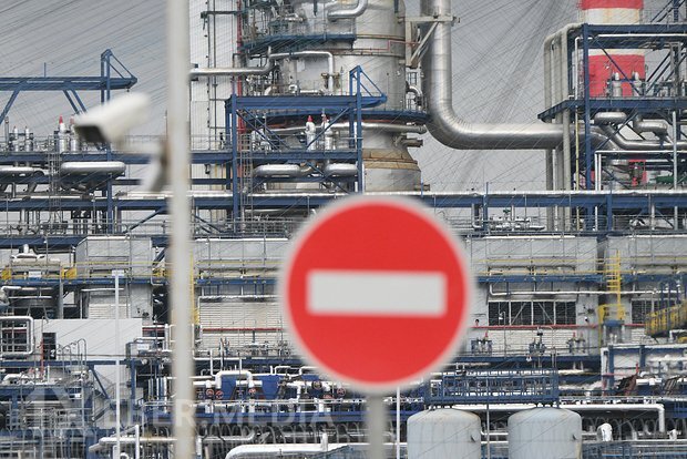 Rusiya istehsalçılar üçün benzin ixracına qoyulan qadağanı aradan qaldırıb